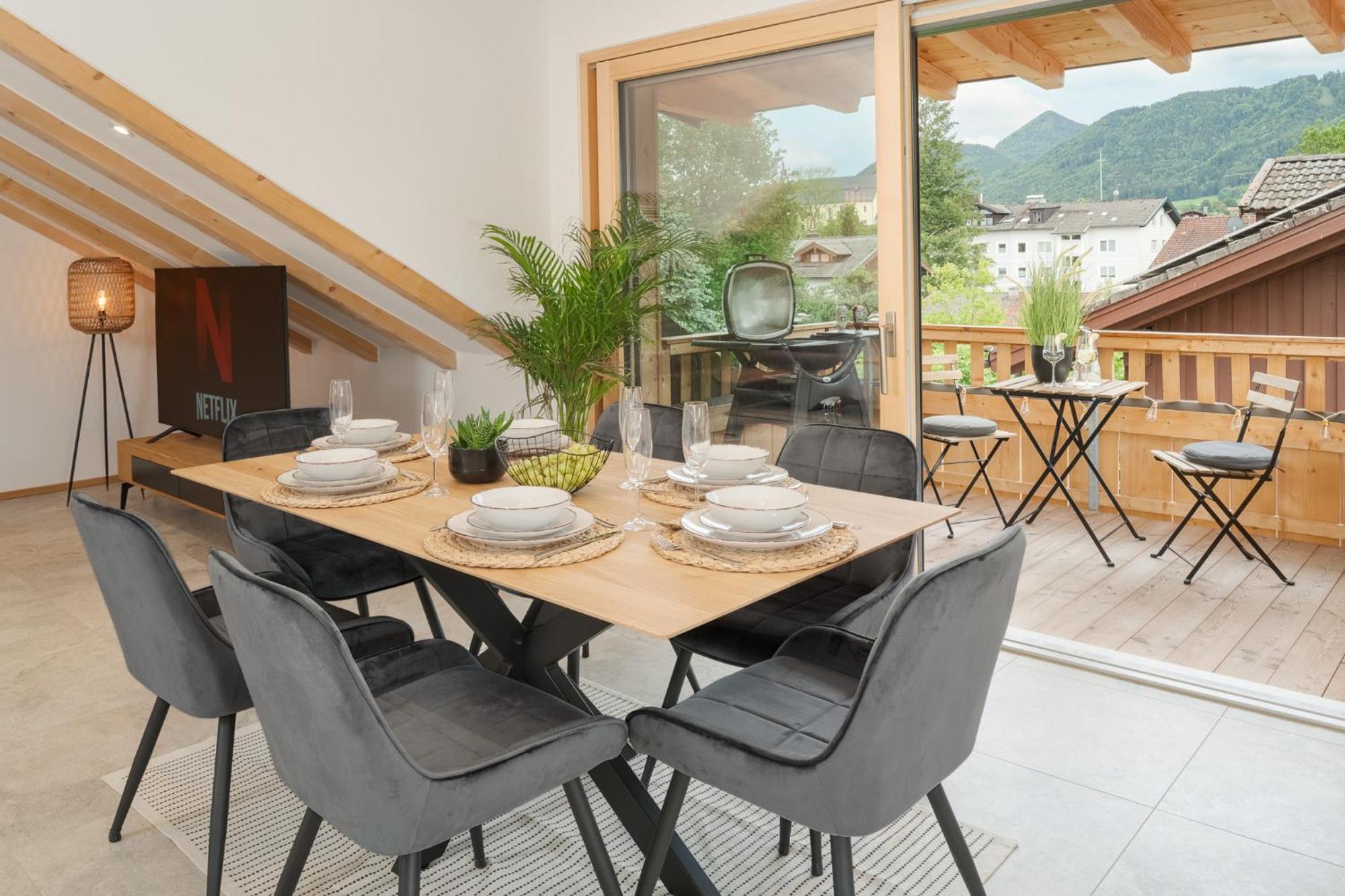Fenjoy: Ferienapartment Mit Bergblick / Balkon / Bbq Bernau am Chiemsee Exterior photo